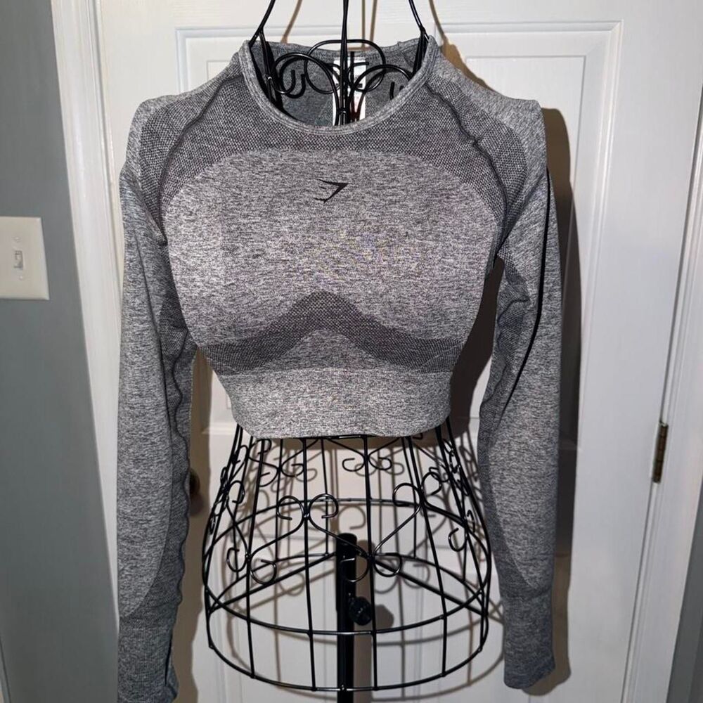Gymshark Women's Grey Crop-top